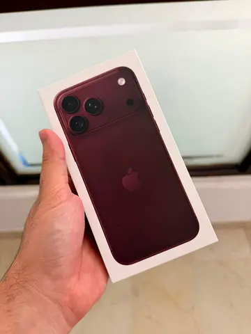 Iphone 18 promax 256 GB burgundy colour, UAE version