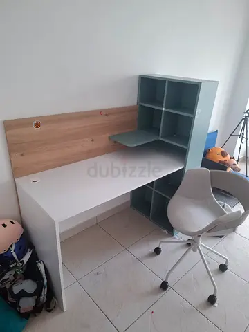 Kids Desk with built-in shelves and headboard — good condition