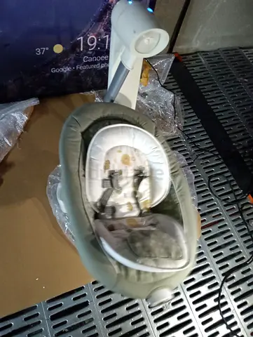 Baby swing