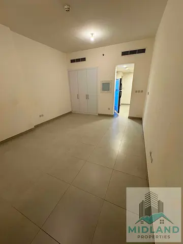 BRIGHT STUDIO | SEMI-FURNISHED | WITHOUT BALCONY