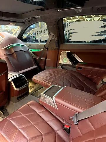 صورة 6 لـ 2023 BMW 7-SERIES