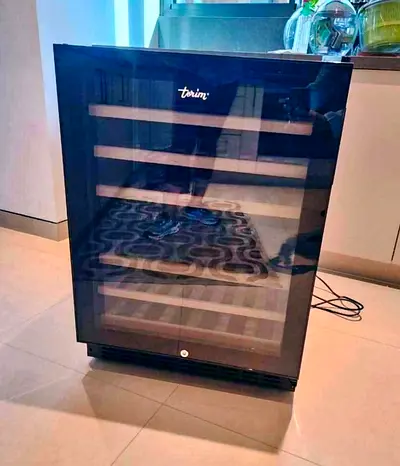 Terim freestanding wine cooler / beverage fridge 46bottle capacity- good condition
