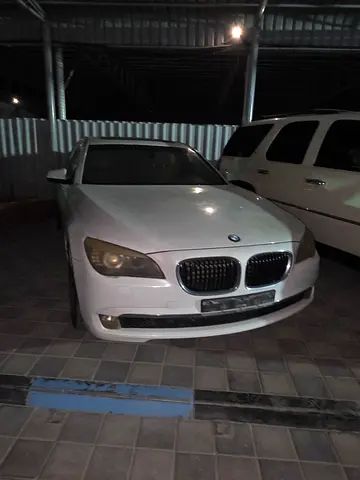 صورة 3 لـ 2011 BMW 7-SERIES