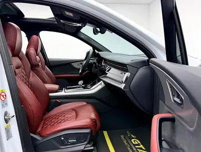 2024 AUDI SQ7 照片 9