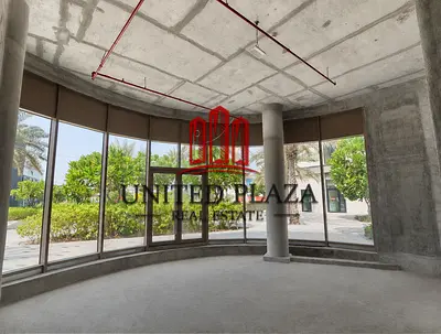PERFECT PARK VIEW | EXCELLENT SPACE | PRIME RETAIL