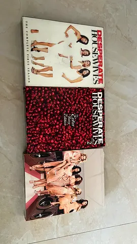 DESPERATE HOUSEWIVES EXCLUSIVE DVD COLLECTION SEASON 1,2,3