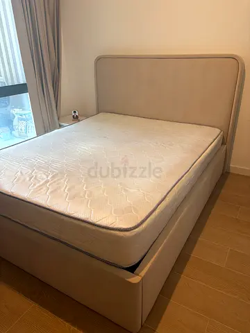 Queen Size bed with mattress