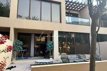 Ready To Move 4 bed | Fully furnished | Luxury