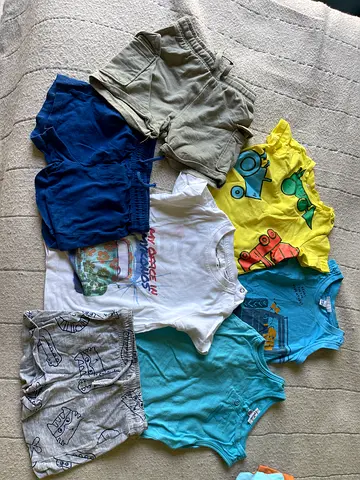 Bundle of baby boy summer clothes - shorts and tops (size 12-18 months)