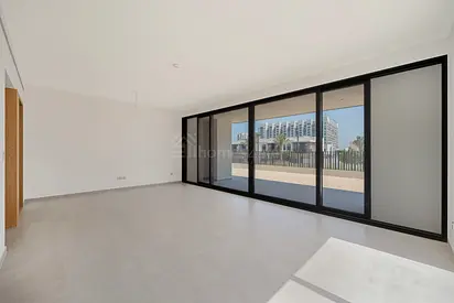 4 BDR VILLA I SINGLE ROW I VACANT