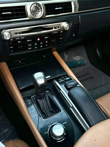 2016 Lexus GS-SERIES — миниатюра 14