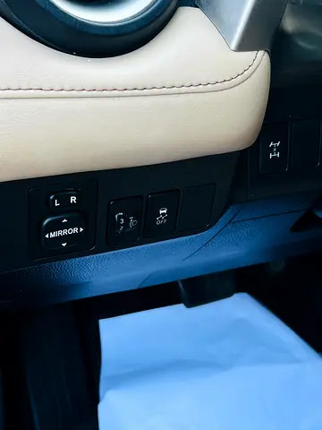 صورة مصغرة 17 لـ 2013 Toyota RAV 4