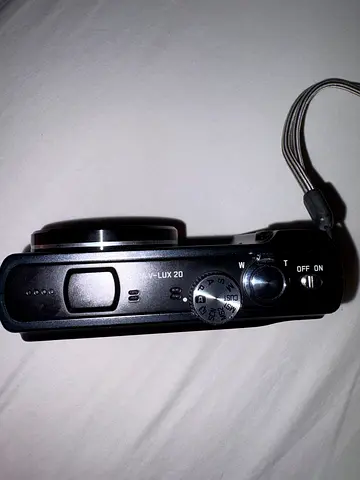 Leica V LUX 20 pocket camera