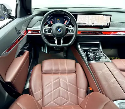 صورة 8 لـ 2023 BMW 7-SERIES