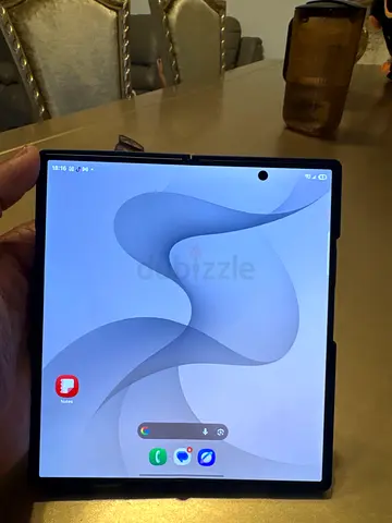 Samsung Galaxy Z Fold (foldable) - good working condition (samsung care included 1 year)