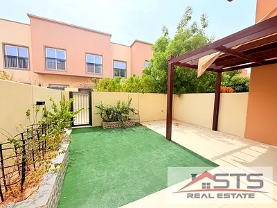 Semi Close Kitchen | With Maids | Vacant