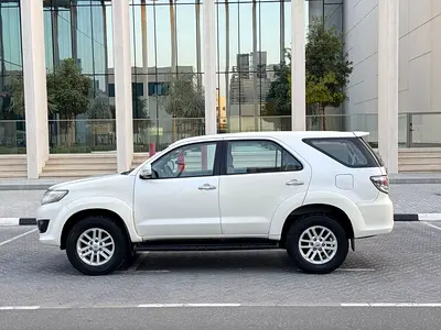 صورة 4 لـ 2012 Toyota FORTUNER