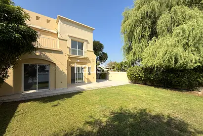 Lake View | Fully Upgraded | Walk To Clubhouse