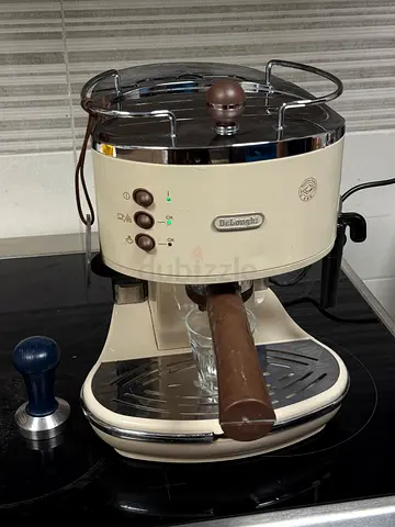 Vintage Icona De'Longhi Espresso Machine with Tamper - Great Working Condition