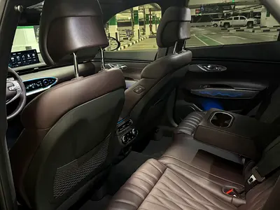 2023 Genesis GV70 thumbnail 13