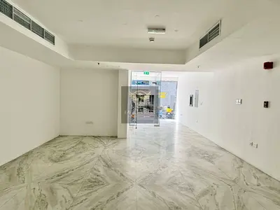 Shop for Rent | Chiller Free | 1 Parking | Drainage Facility Available