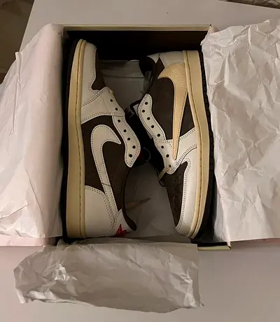 Air Jordan 1 Low “Reverse Mocha” Size 9.5 BNDS