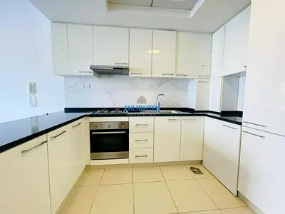 12 Cheques | Big Studio | Rent | JVC