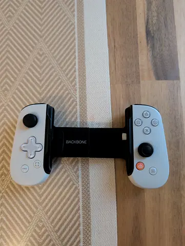 Backbone One style mobile controller for phones - good condition Type C