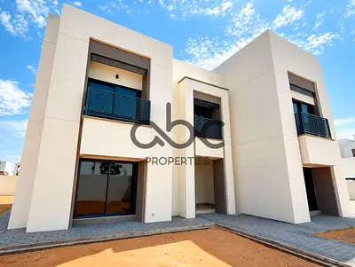 Villa 5BR+Maid | Single Row-Corner | Vacant
