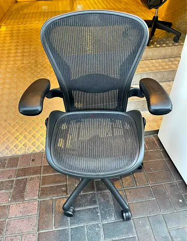 Herman Miller Ergonomic mesh office (good condition)