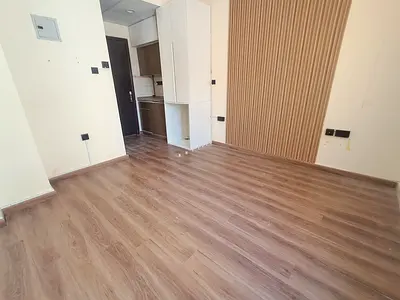 Like Brand new very nice studio 17k available in muwaileh sharjah