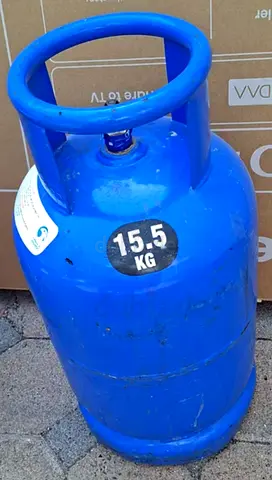 15.5 kg Blue Gas Cylinder - Good Working Condition
