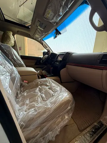 2015 Toyota LAND CRUISER — миниатюра 9