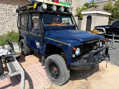 Land Rover Defender 90 SW 2015 GCC Specs