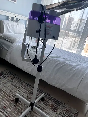 Professional Facial Steamer + Magnifying Lamp – Like New