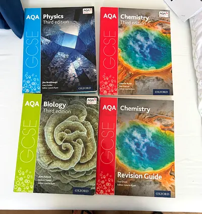 GCSE - AQA physics / chemistry & Biology books. All  for 200 aed