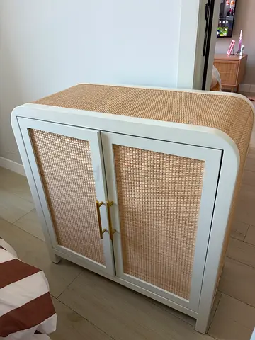 Storage cabinet
