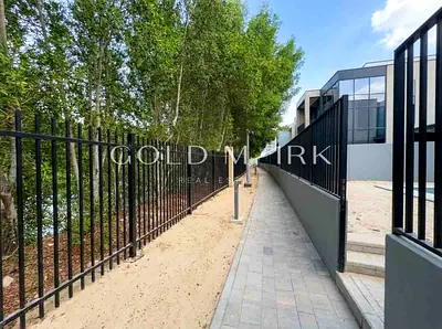 Facing High Trees | Single Row | Call Now