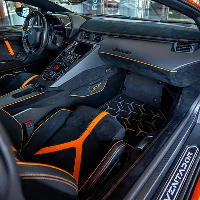 2017 Lamborghini AVENTADOR photo 9