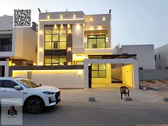 Villa for sale with custom finishing and a rooftop terrace, at an excellent price.