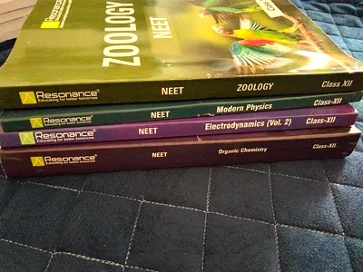 Resonance NEET Class XII set: Zoology, Modern Physics, Electrodynamics Vol.2, Organic Chemistry