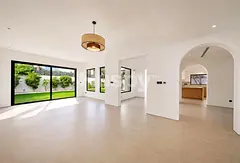 Upgraded | Vacant on Transfer | Near Park and Lake