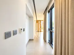 Single Row | Keys In Hand | Landscaped
