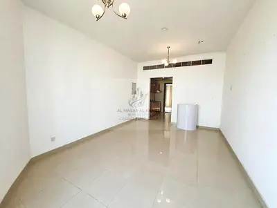 Spacious Studio for Annual Rent in Al Majaz 2 on Al Wahda Street, Dubai Exit, Separate Kitchen, Cen