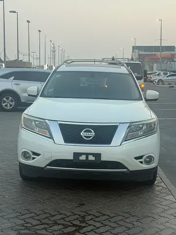 2015 Nissan Pathfinder SL - American Specs - Excellent Condition