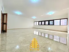 Spacious 3BHK With Maid Room Balcony & 4 Bathrooms