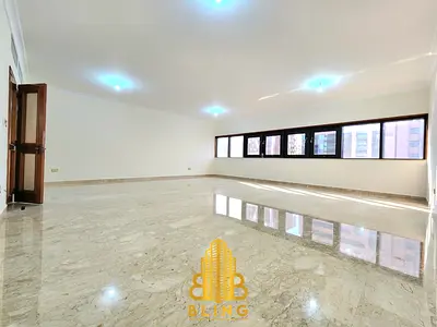 Spacious 3BHK With Maid Room Balcony & 4 Bathrooms