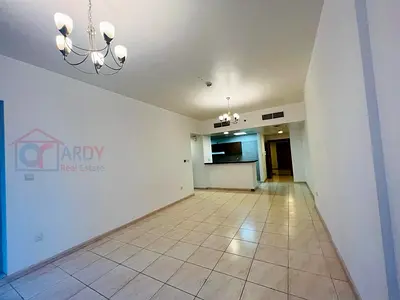 Spacious higer floor available immediately in Skycourts