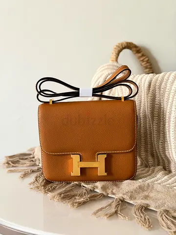 Brown Leather Shoulder Bag with Gold H-Clasp