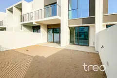 Near Amenities|Vacant on Transfer